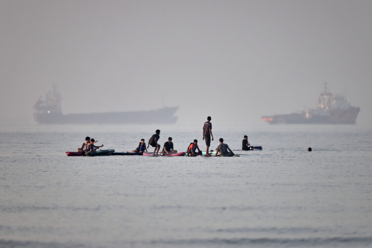 A new exchange of fire with Iran in the Gulf tests the fragile ceasefire